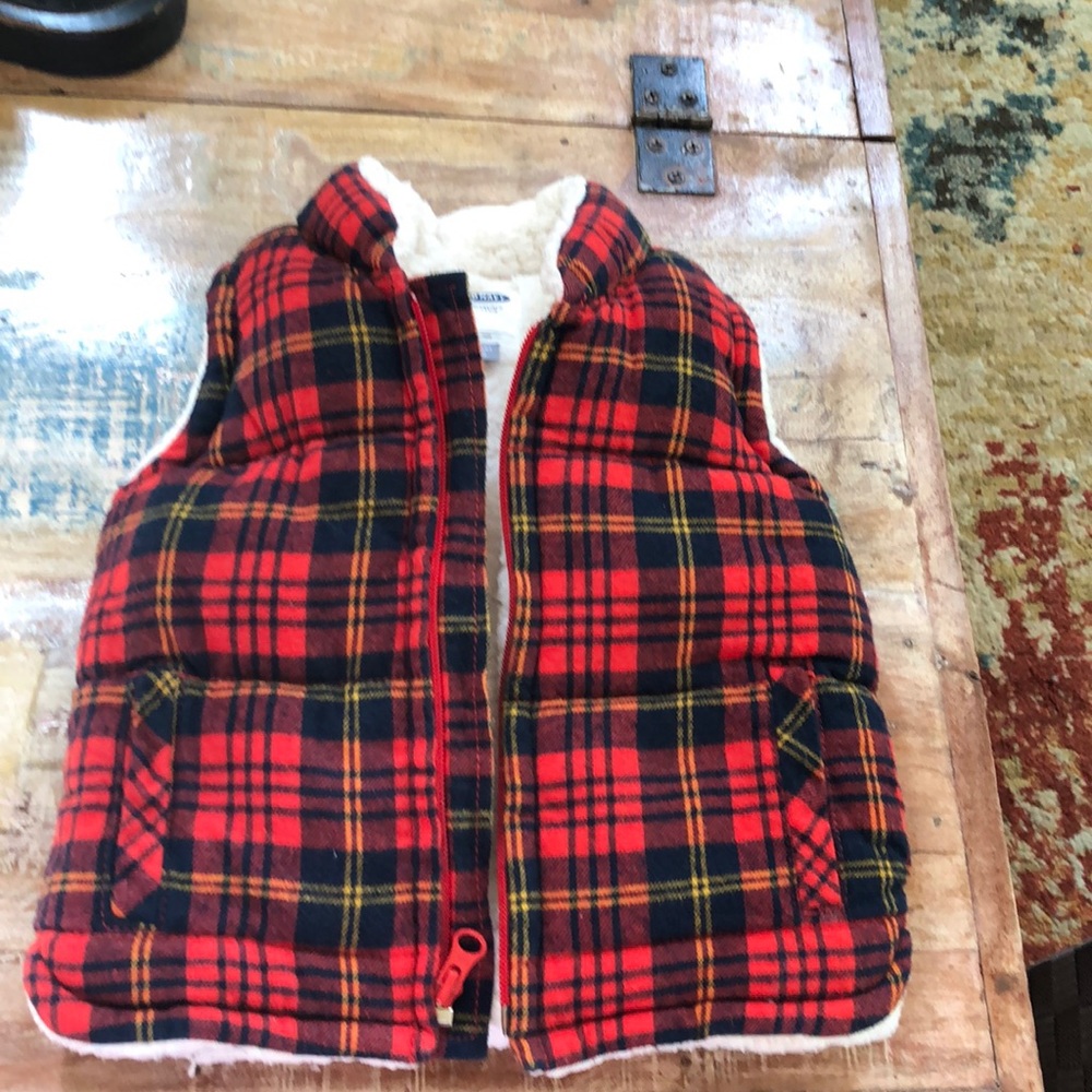 Old navy boy fleece vest